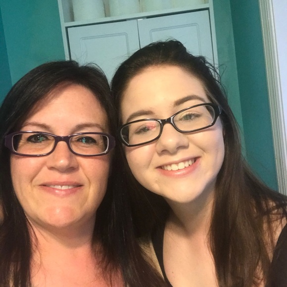 Meet your Posher, Erica - Picture 1 of 1